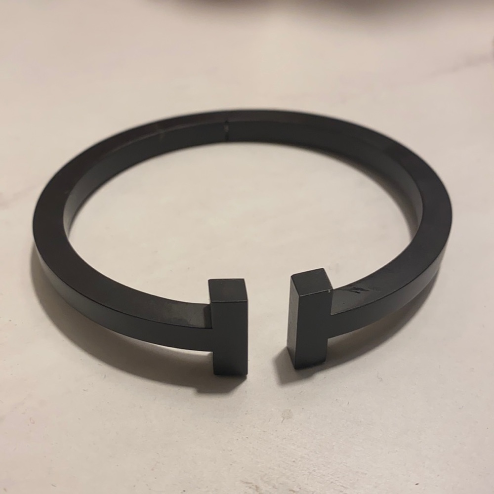 Tiffany Men’s black square coated bracelet